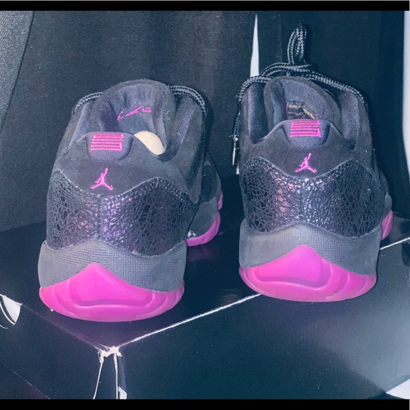 NWT Authentic Air Jordan 11’s Rook to Queen - Picture 8 of 8